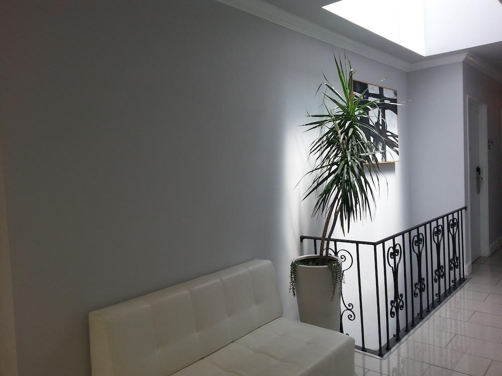 Hollywood Vip Hotel 2*