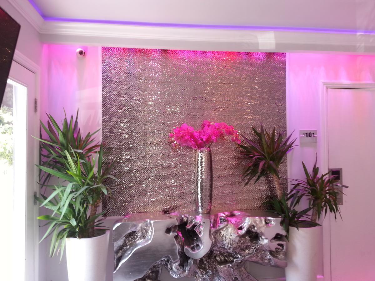 Hotel Hollywood Vip